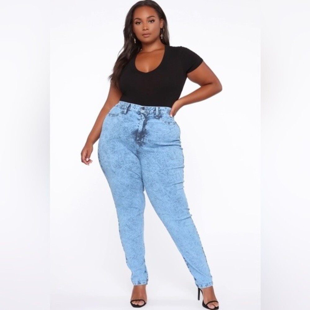 Fashion Nova Women’s High Rise Skinny Jeans Acid Wash Iced Blue Size 20